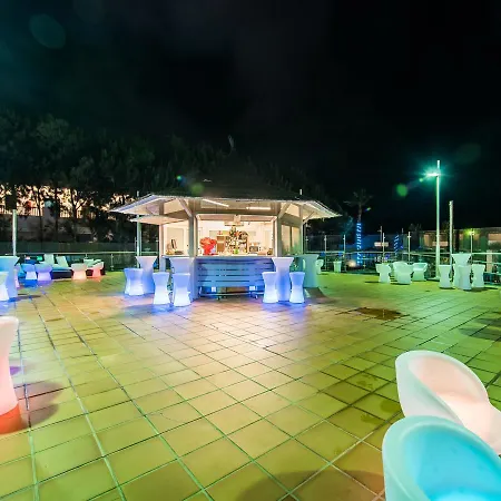 Apartamento Tropical Adjoining Playa Blanca (Lanzarote)